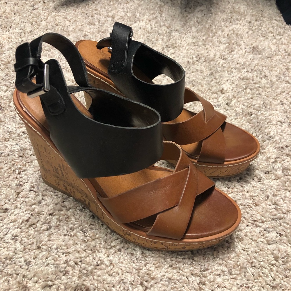 Black + Natural Wedges